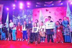 寶健捐建西藏、新疆、河北各一所希望小學(xué)